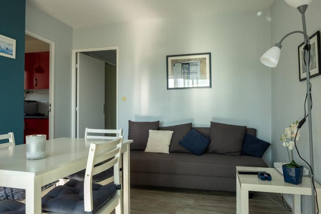 Beau F2, Vue Sur Mer, A Deux Pas De Courseulles. Apartment *
