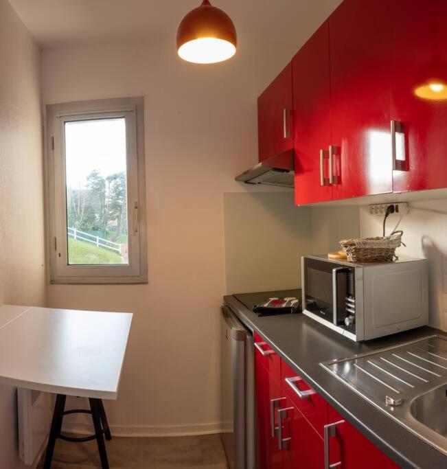 Apartment Beau F2, Vue Sur Mer, A Deux Pas De Courseulles. *